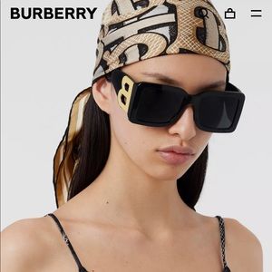 BURBERRY SHADES